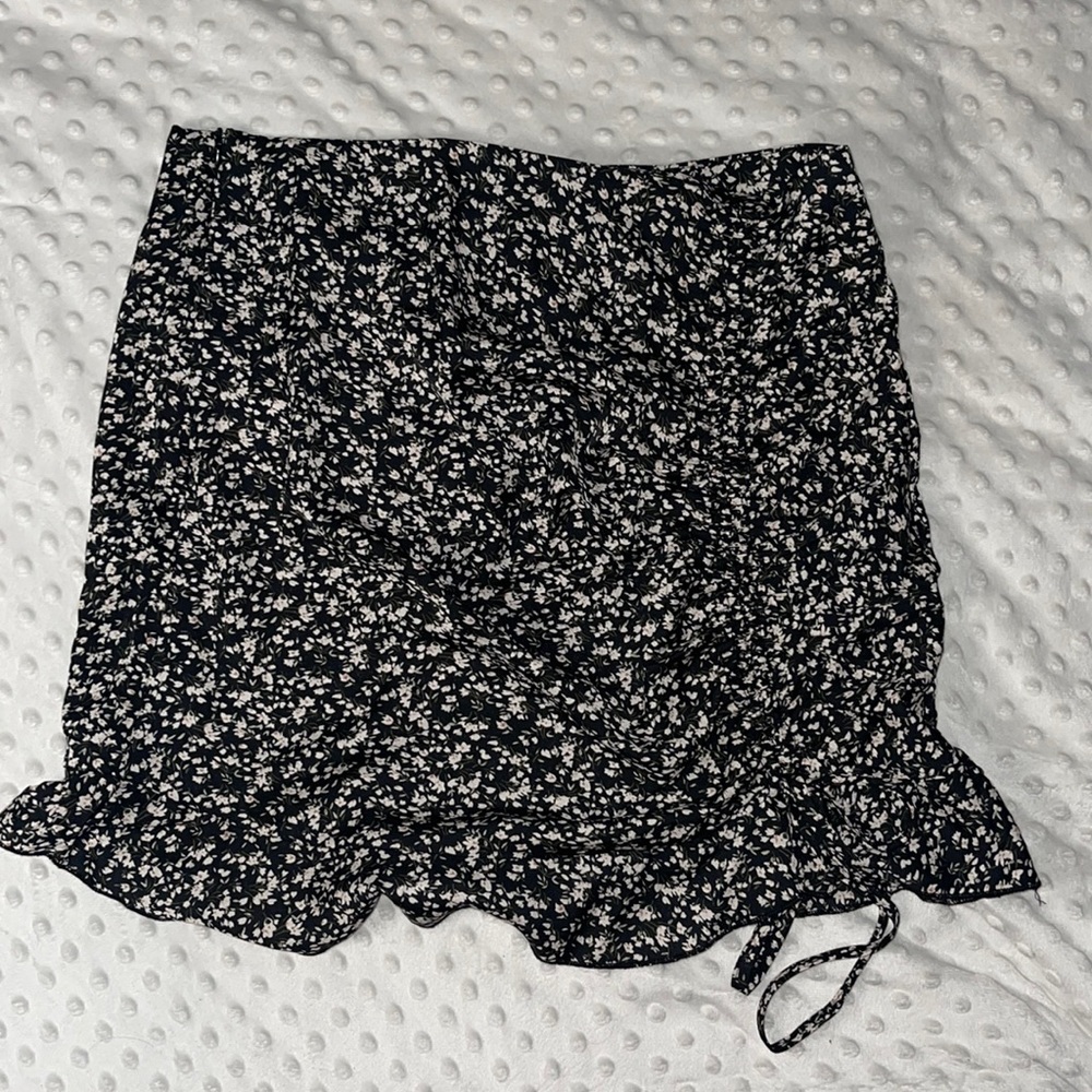 Size large skirt